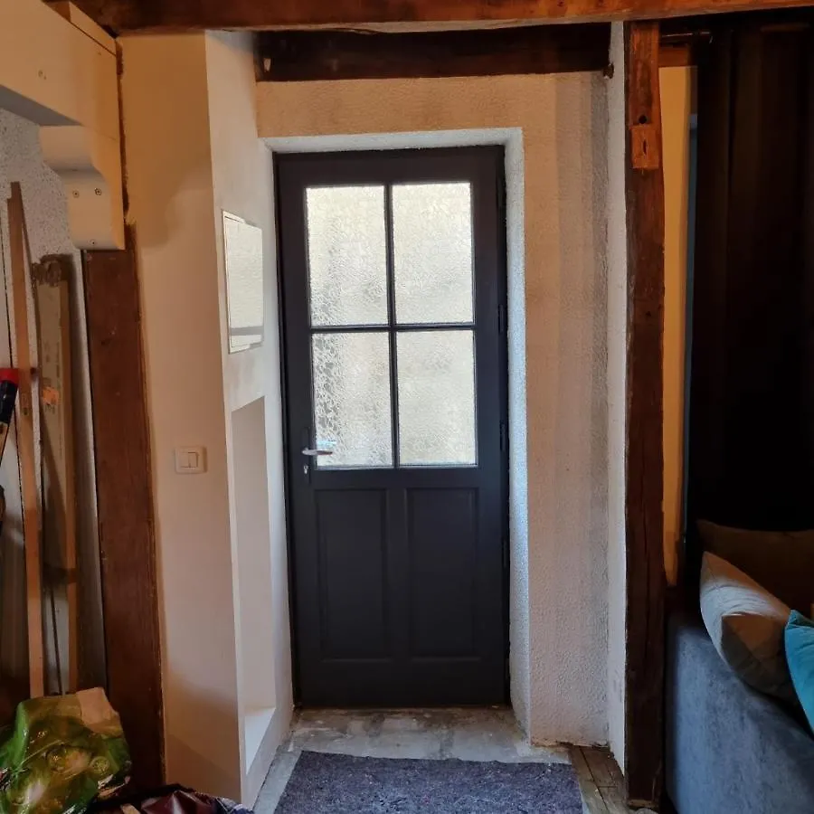 Petit Nid Apartment Laroquebrou